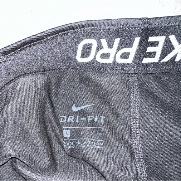 Nike Pro Black Leggings Capri Length - Picture 5 of 5